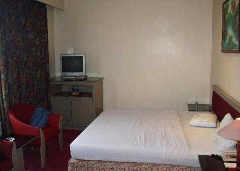 Hotel Royal Merdeka Bandung Zewnętrze zdjęcie